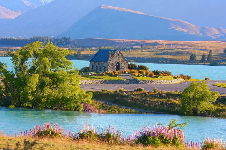 lake-tekapo