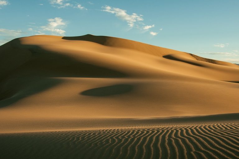 Climbing Gobi’s highest dune